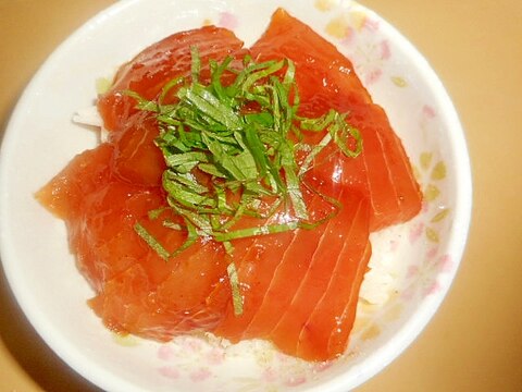 まぐろの柚子こしょうつけ丼（長芋入り）